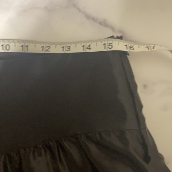 GUESS NWT SIZE M BLACK SATIN RUFFLE MINI SKIRT - Picture 8 of 11